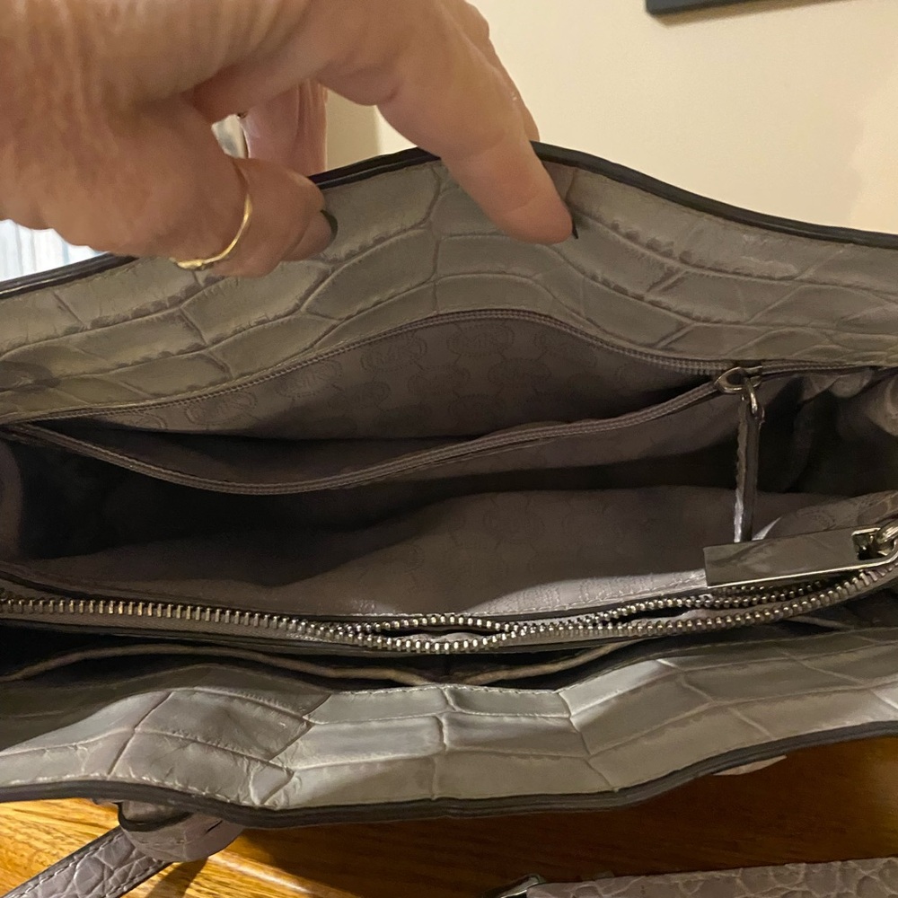 Mk Hamilton - image 4